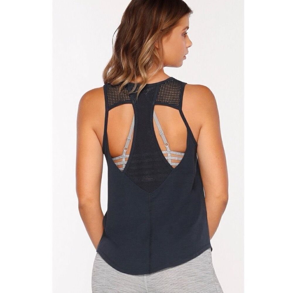 Lorna Jane Cylo Active Tank Top in ‘Midnight Indigo’ Navy Blue Size Medium